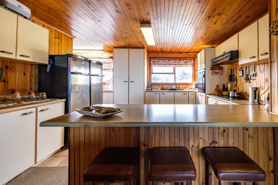 4 Bedroom Property for Sale in Herolds Bay Western Cape